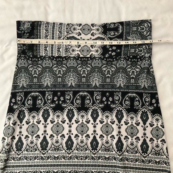 Agnes & Dora Maxi Skirt, Size Large - Picture 2 of 6